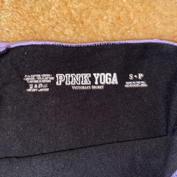 Pink yoga capris - Picture 3 of 3